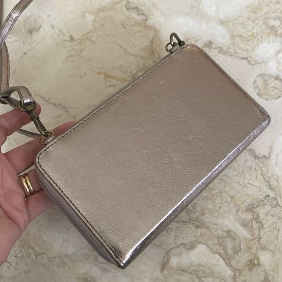 The Sak Redwood 3-In-1 Leather Phone Wallet Crossbody Clutch Purse Metallic - Picture 5 of 13